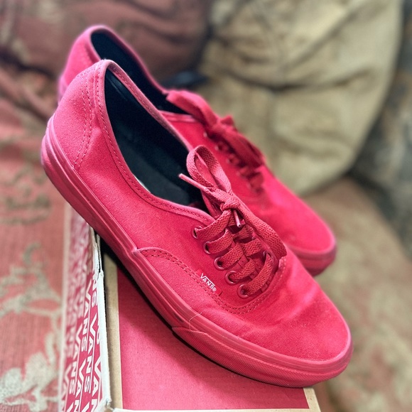 Red Vans Authentic - Picture 3 of 4